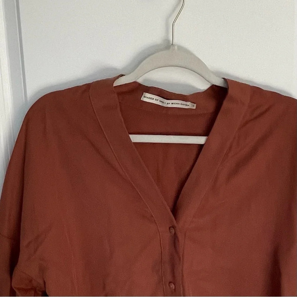 Shades of Grey by Micah Cohen Blouse 29308 - Picture 2 of 13